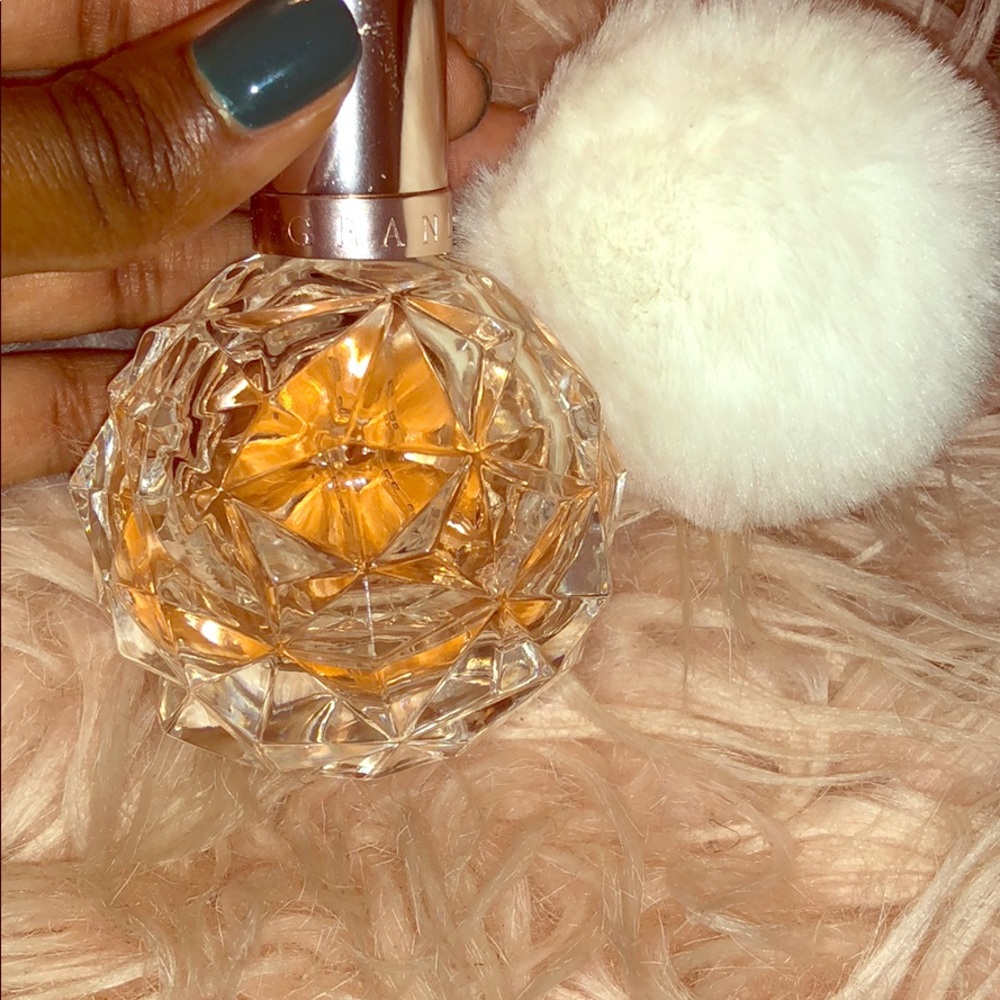 ARI by Ariana Grande